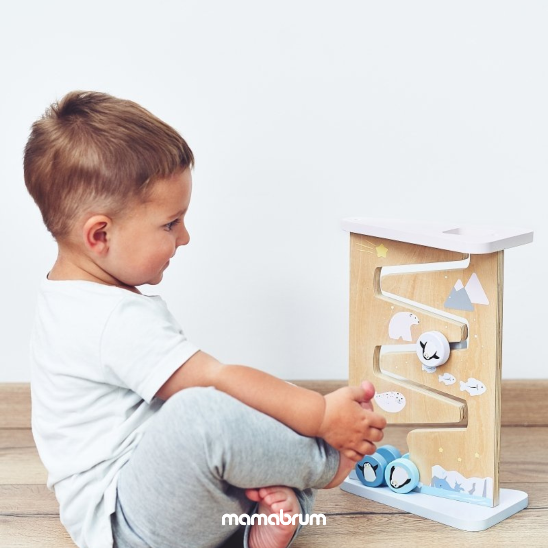 Drewniana tablica manipulacyjna sensoryczna