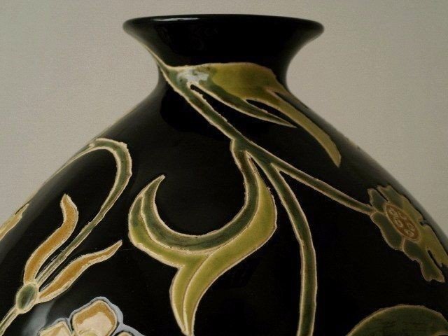 Czarny wazon ceramiczny DecoArt24