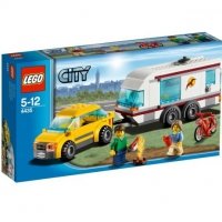 LEGO City Samochód z przyczepą kempingow 