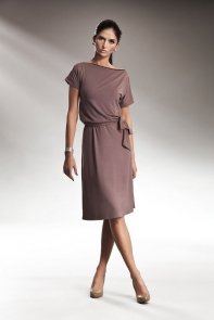 elegancka brazowa sukienka