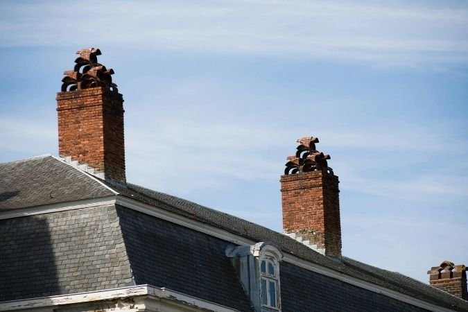 Jak wyczyścić komin od dołu