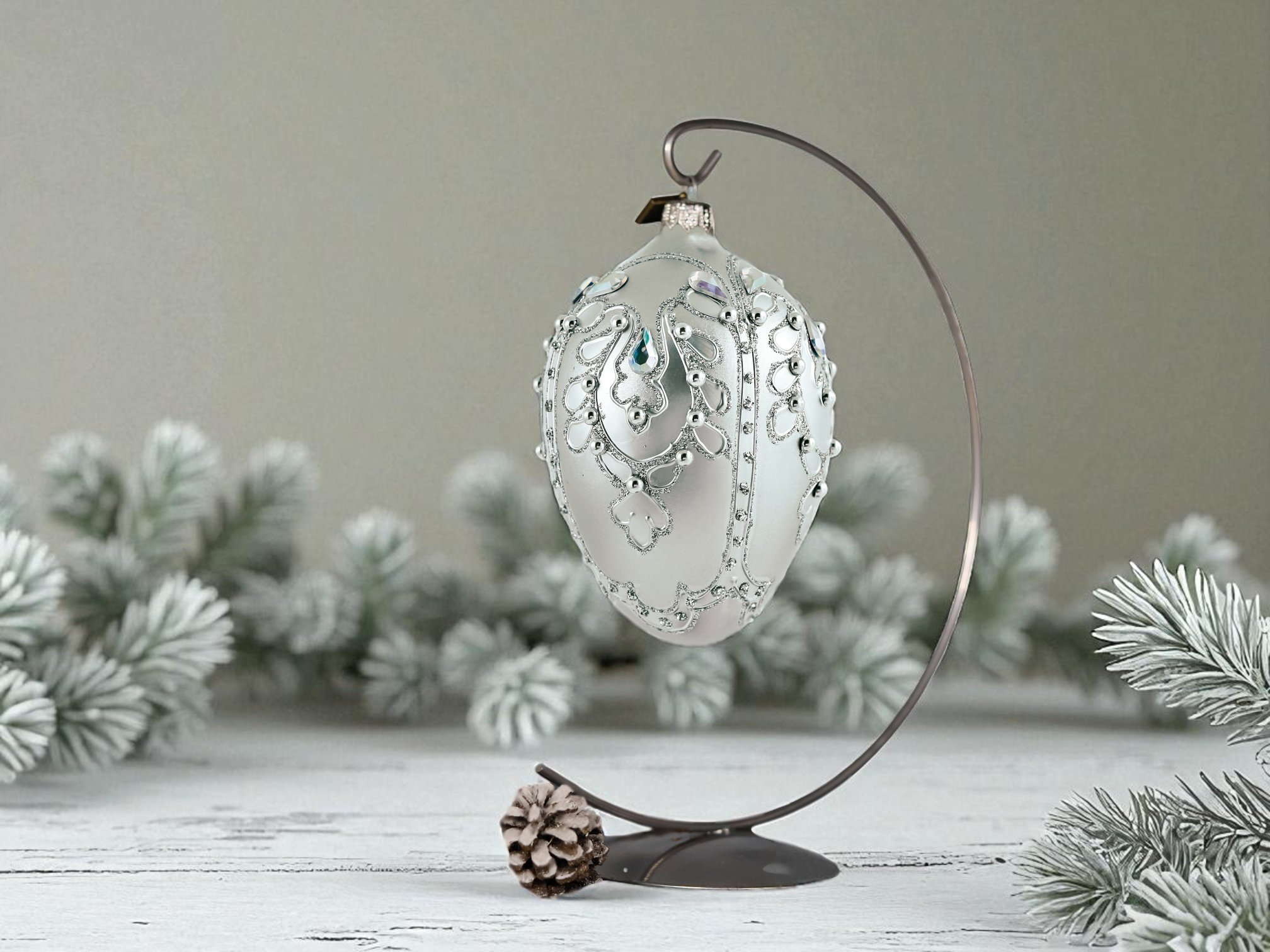 szklana bombka jajko