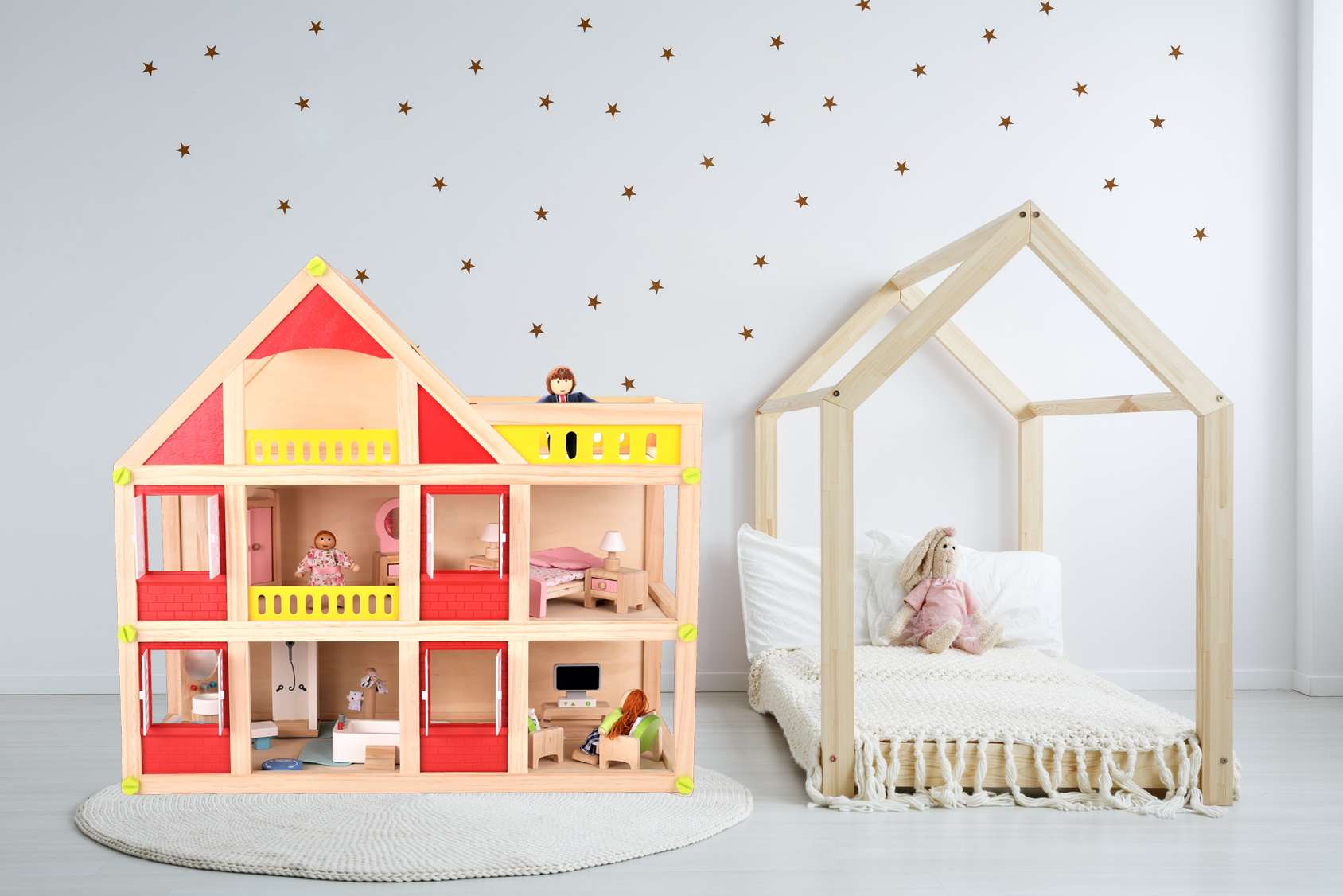 drewniany domek dla lalek 