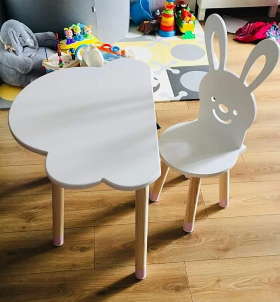 krzesełko-królik-stolik