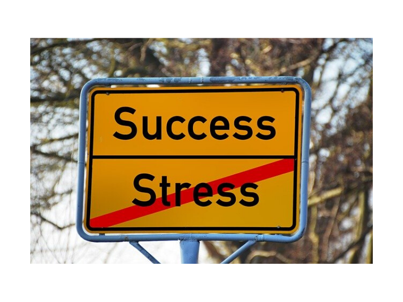 sukces-stres-znak