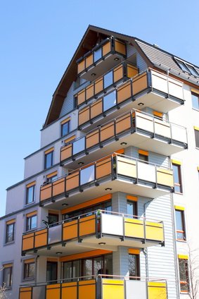 Zadbaj o swoją prywatność nawet w miejscu takim jak balkon osiedlowy Balkon to bardzo często ulubione miejsce wypoczynku po długim dniu pracy