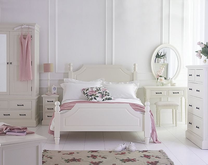 Łóżko w stylu prowansalskim