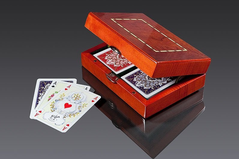 Talia kart w drewnianym etui Piatnik 2804