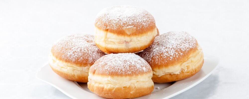 Na czym smażyć pączki i dlaczego do pączków dodaje się spirytus? Dlaczego warto dodawać spirytus do ciast? Na czym smażyć pączki i dlaczego do pączków dodaje się spirytus? Dlaczego warto dodawać spirytus do ciast?