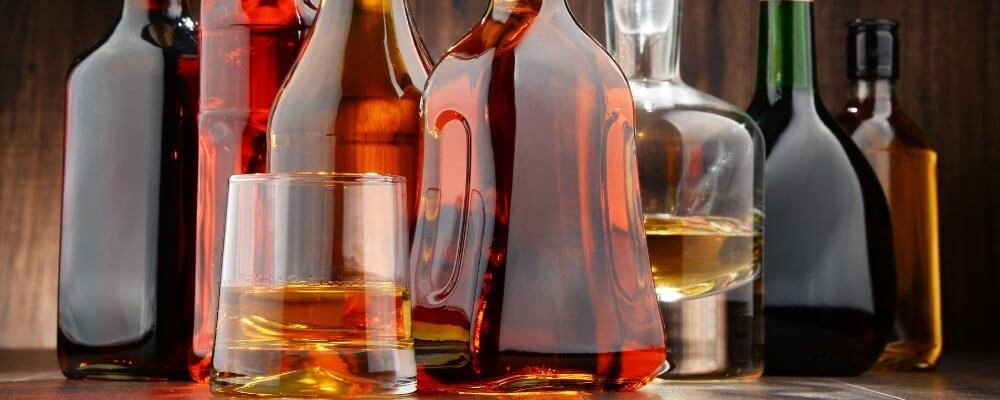 Sztuka etykiet alkoholowych - jak design butelek wpływa na nasze wybory? Sztuka etykiet alkoholowych - jak design butelek wpływa na nasze wybory?