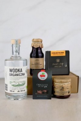 Zestaw prezentowy z wódką "Nieograniczona przyjemność"